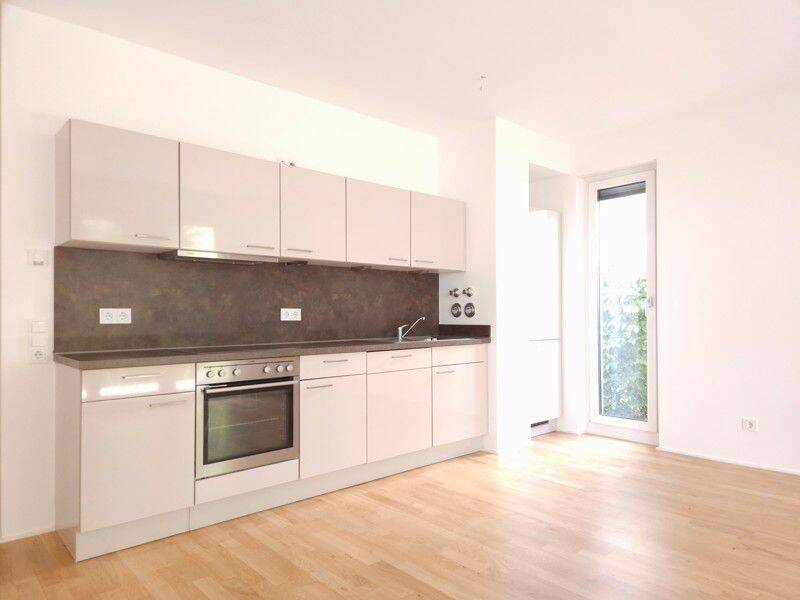 Modernes Wohnen mit eigenem Gartenanteil: 2-Zimmer-Wohnung mit EBK und Abstellraum, 60596 Frankfurt am Main (Sachsenhausen)