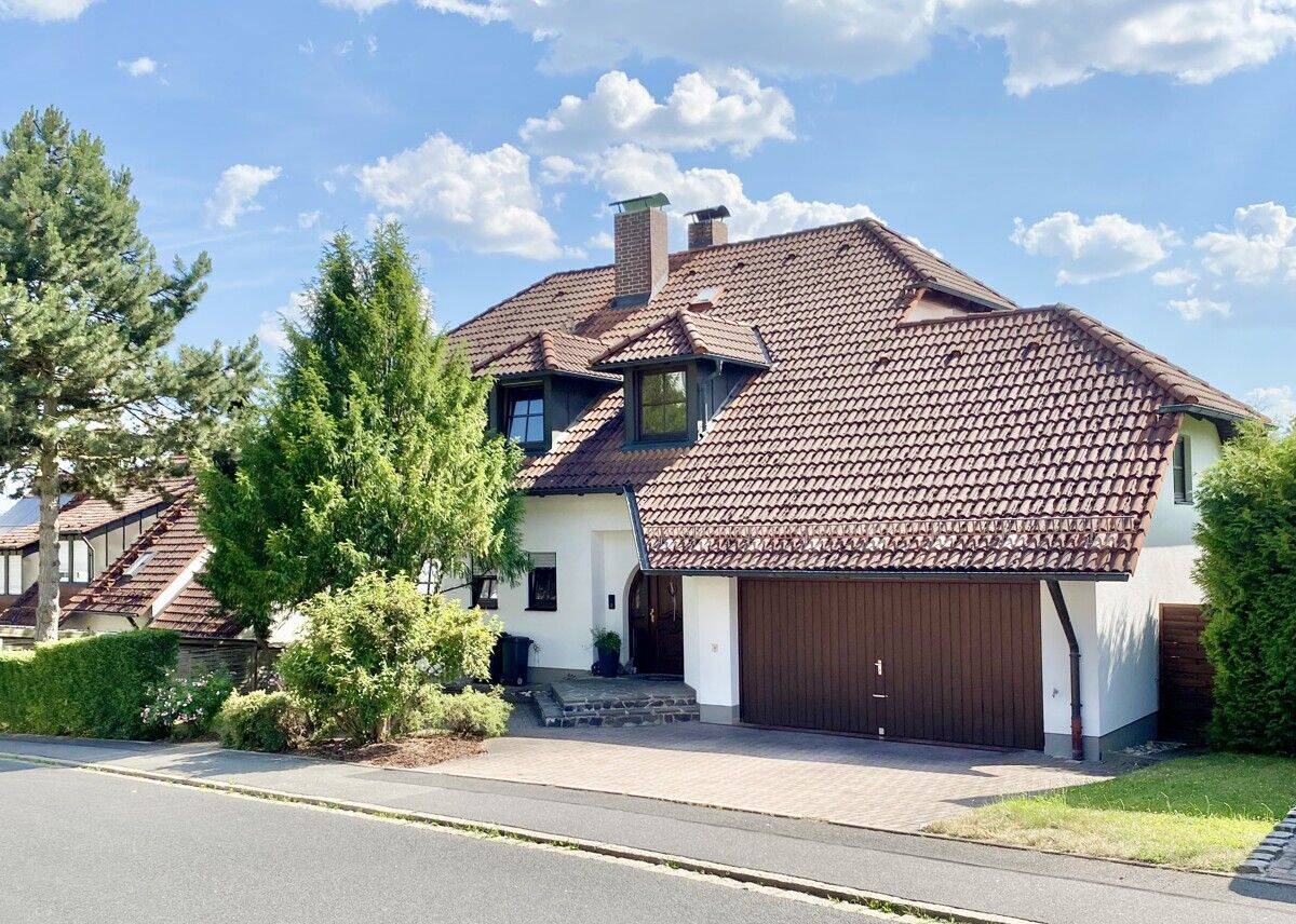 Architektenhaus mit Privatsphäre, Charme und Weitsicht, 92237 Sulzbach-Rosenberg