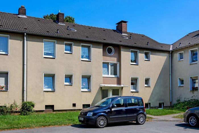 Renovierte 3-Zimmer-Wohnung mit großem Balkon, 47169 Duisburg (Aldenrade Fahrn Marxloh Röttgersbach Wehofen)