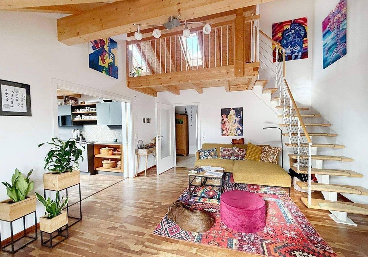 Stilvolle Maisonette Wohnung, 111 m2 gr. 6- Zimmer Wohnung in ruhiger Lage in Mehring, 84561 Mehring