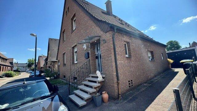 Doppelhaushälfte mit Garage in ruhiger Wohnlage von Marl-Brassert, 45768 Marl