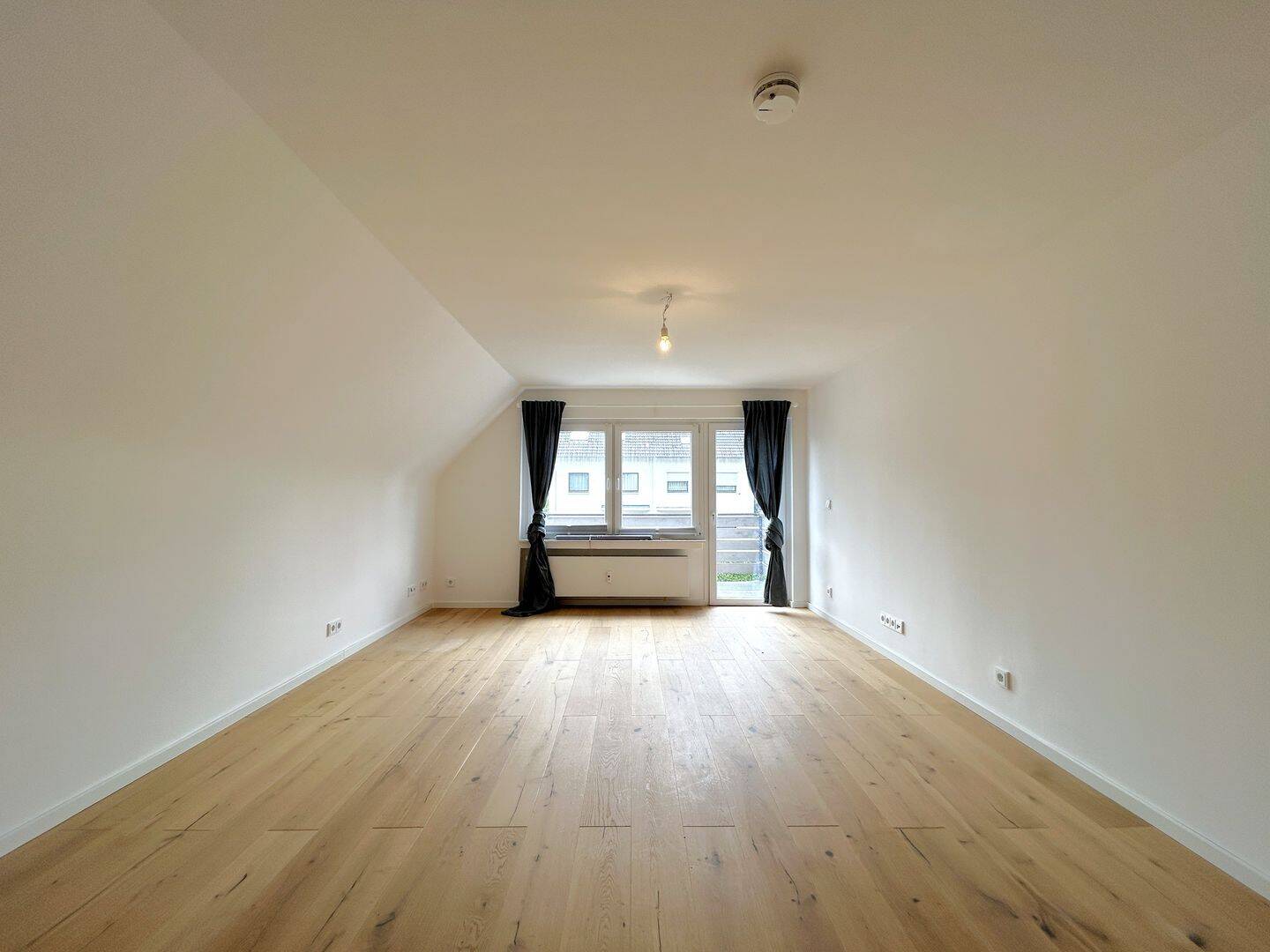 Renovierte 4 Zimmerwohnung mit hochwertiger Ausstattung!, 30627 Hannover