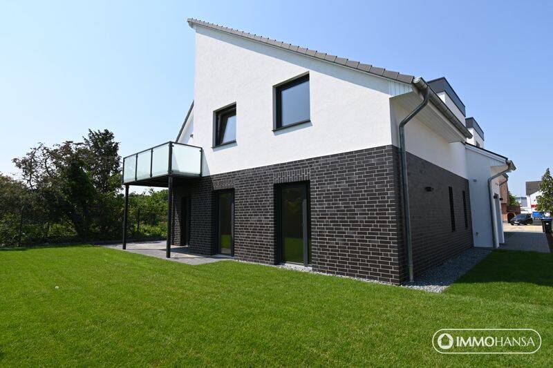 ++ Effizienz-NEUBAU ++ Barrierearme Erdgeschosswohnung mit EBK & Sonnen-Terrasse im Ortskern ++, 21365 Adendorf
