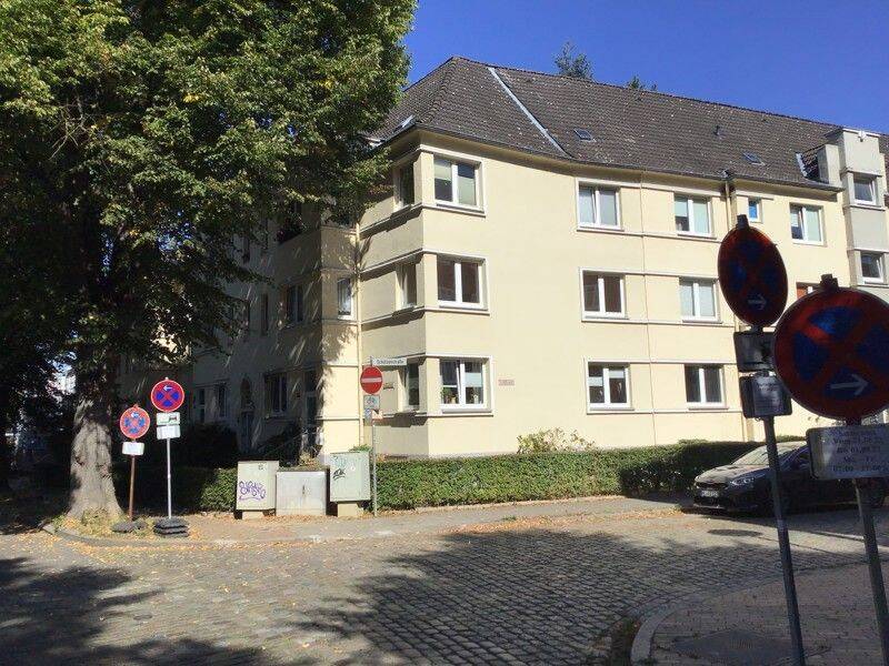 Wohn(t)raum: interessante und renovierte 2 Zimmer-Wohnung, sofort anmietbar!, 23558 Lübeck (Buntekuh Sankt Lorenz Nord Sankt Lorenz Süd)