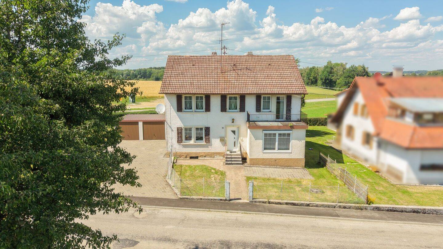 Großzügiges Wohnhaus mit außergewöhnlichem Raumangebot, 88639 Wald