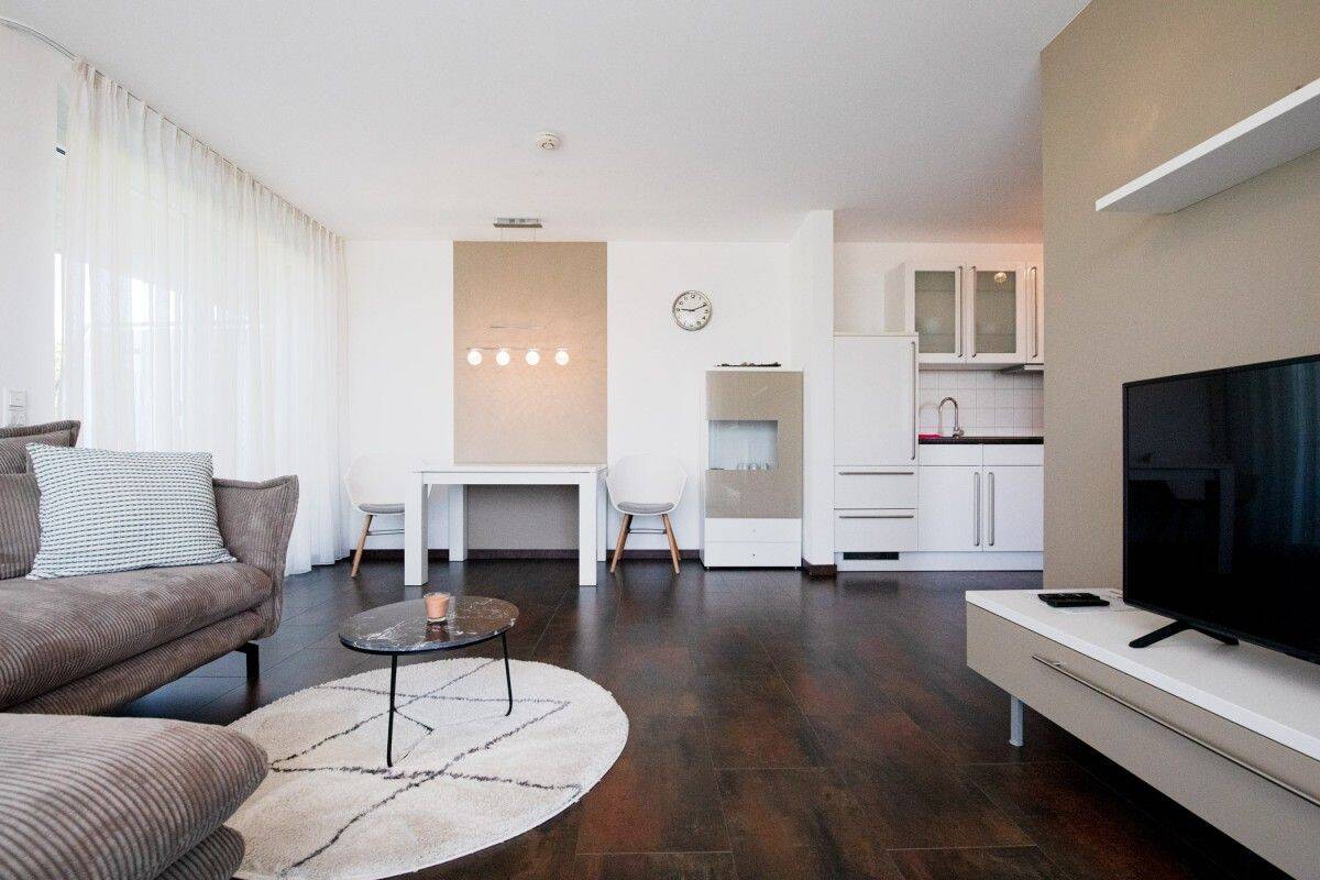 Möblierte 2-Zimmer-Ferienwohnung in Bad Bellingen-Hertingen, 79415 Bad Bellingen