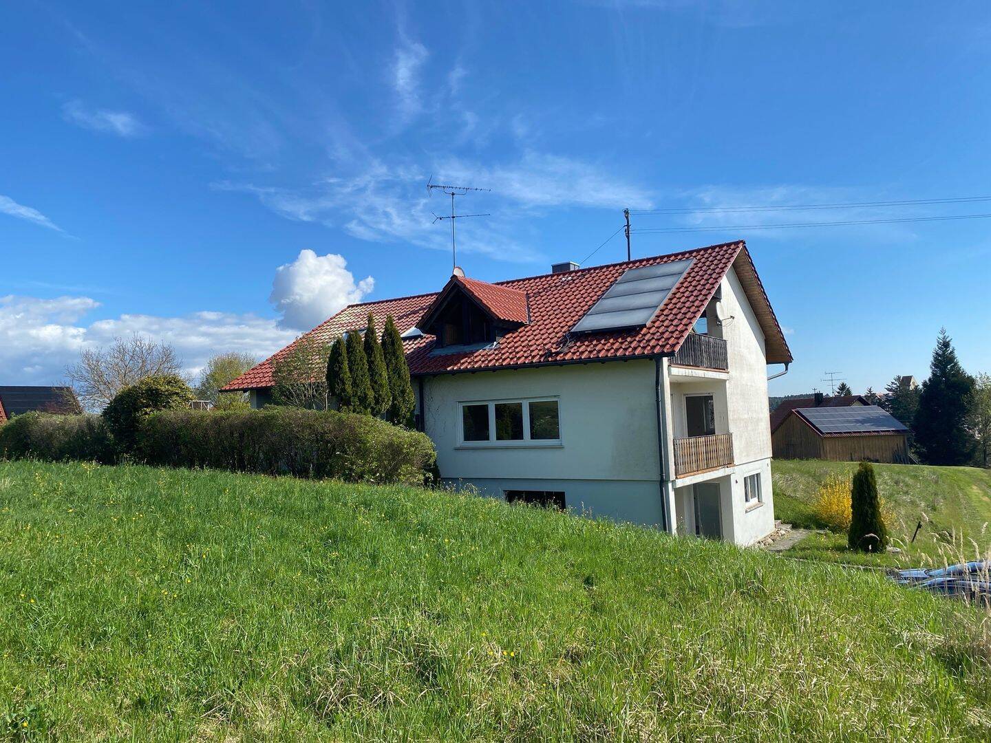 Investition mit Zukunft Wohnhaus und Bauerwartungsland im Gesamtpaket!, 78355 Hohenfels