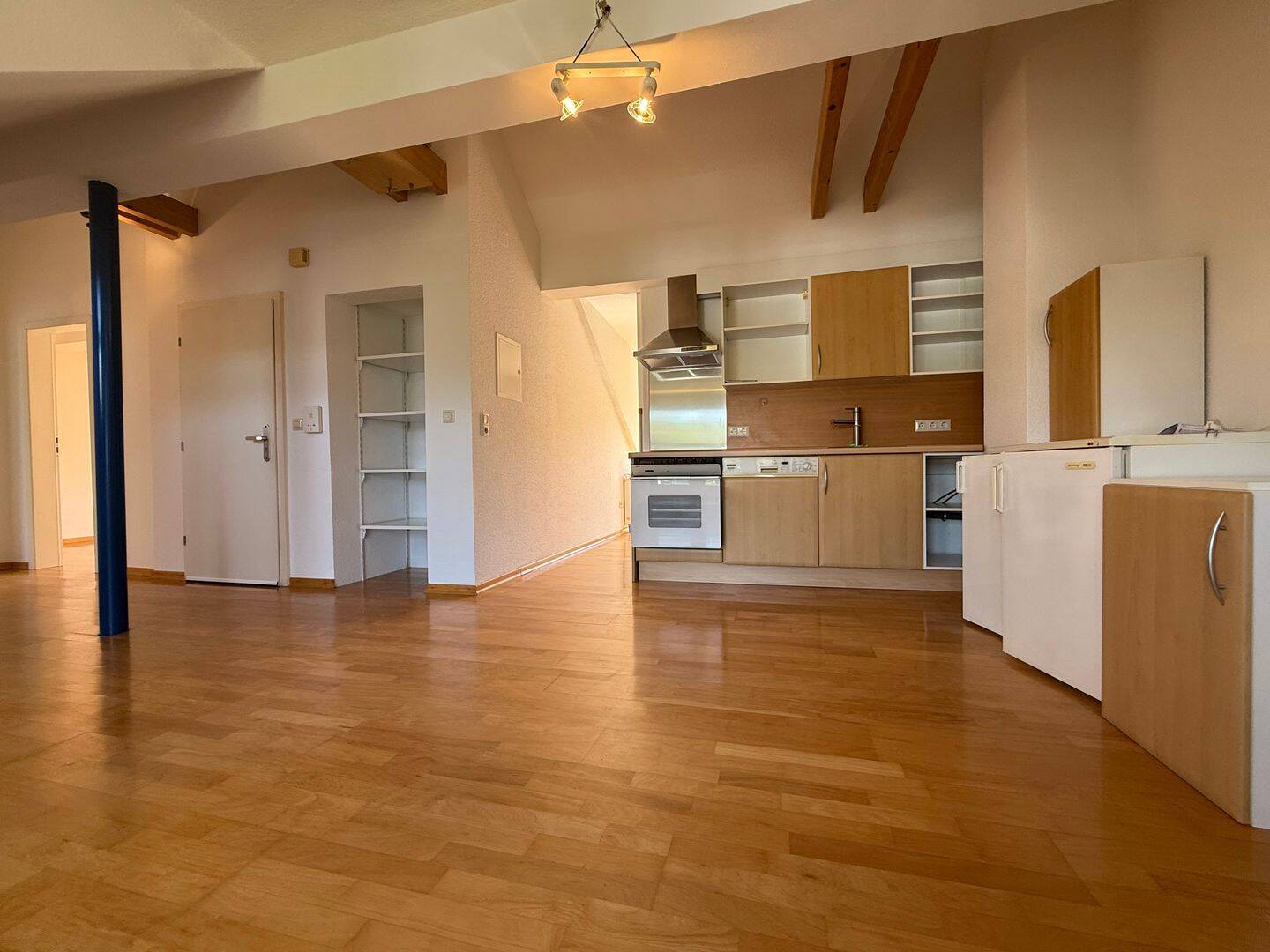 Dachgeschosswohnung mit Einbauküche in begehrter Lage, 68163 Mannheim (Fabrikstation Lindenhof Neuhermsheim Neuostheim)