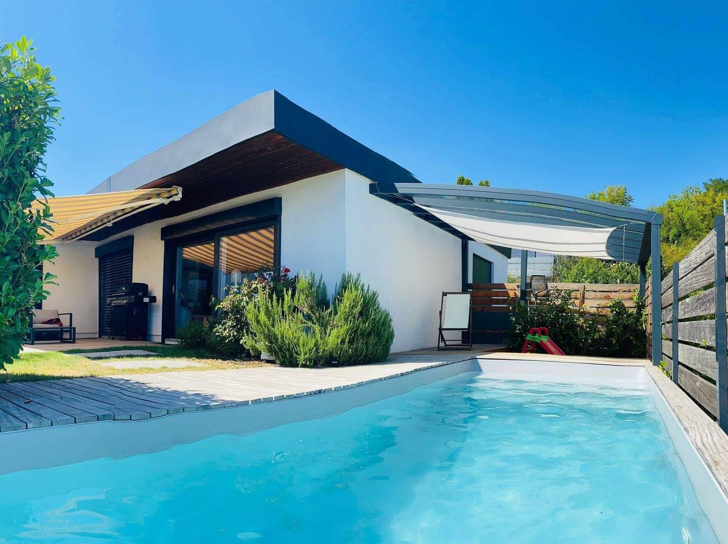 Luxuriöser Bungalow, der keine Wünsche offen lässt !, 97318 Kitzingen
