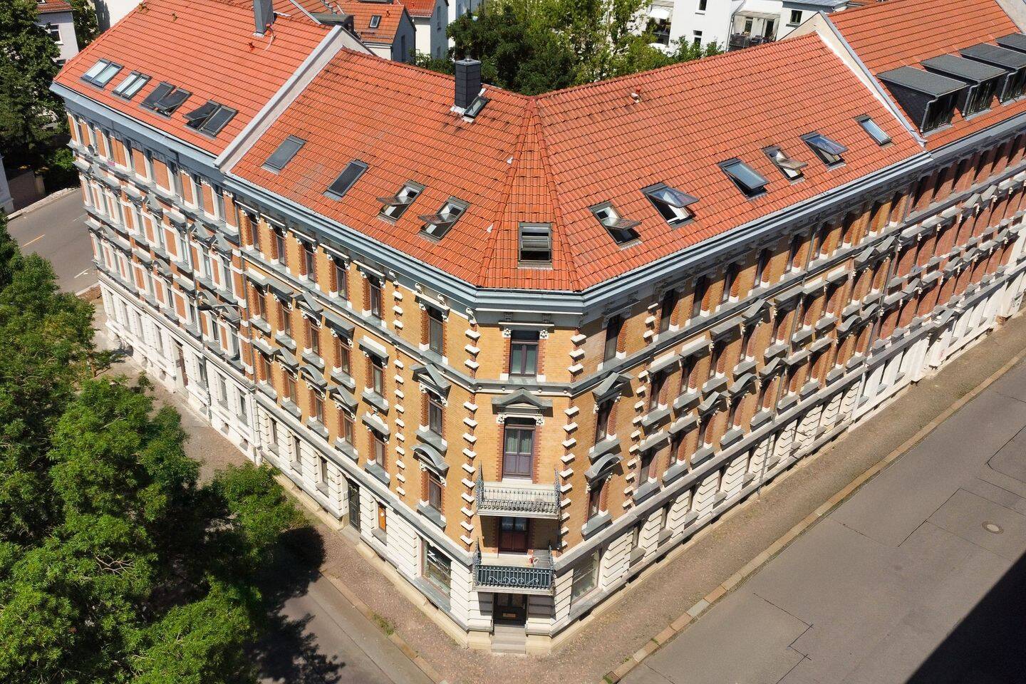 INVESTITION IN DIE ZUKUNFT | Dachgeschosstraum mit 2 Zimmern und Möblierung, 4229 Leipzig (Kleinzschocher Plagwitz Schleußig)