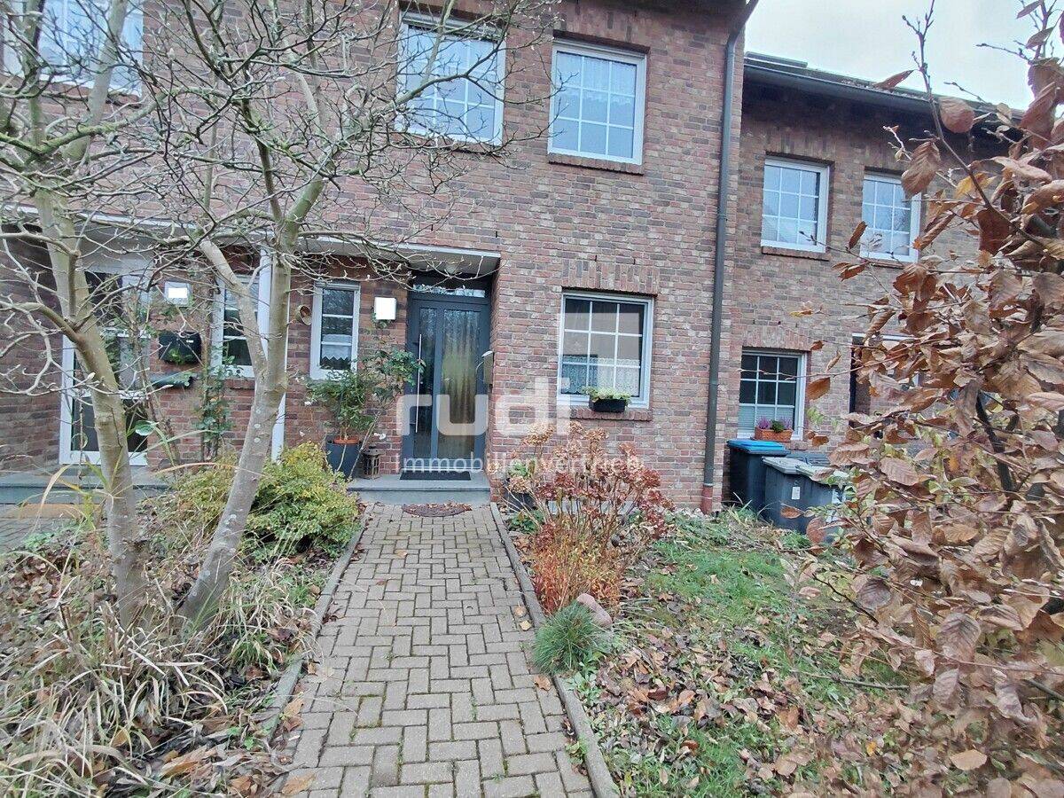 Gepflegtes Reihenhaus mit ausgebautem Dachgeschoss, Kamin und schönem Garten – Ihr neues Zuhause?!, 59457 Werl