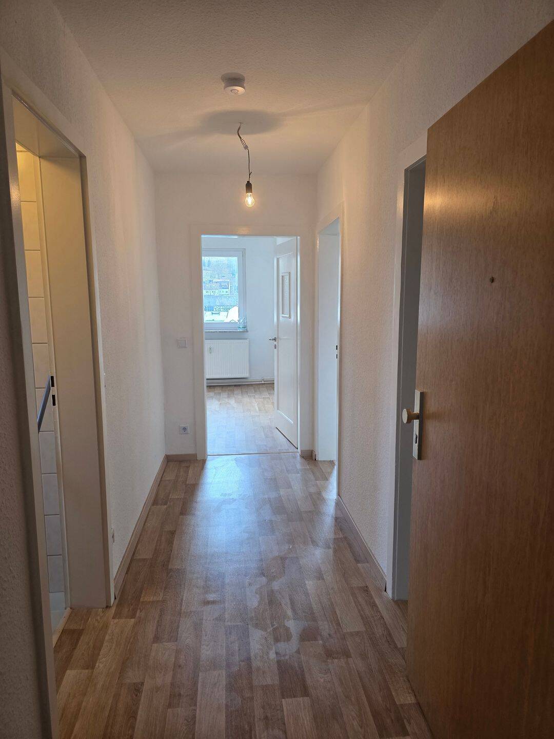 Helles Dachgeschoss mit 2 Zimmer Küche Bad, 35716 Dietzhölztal