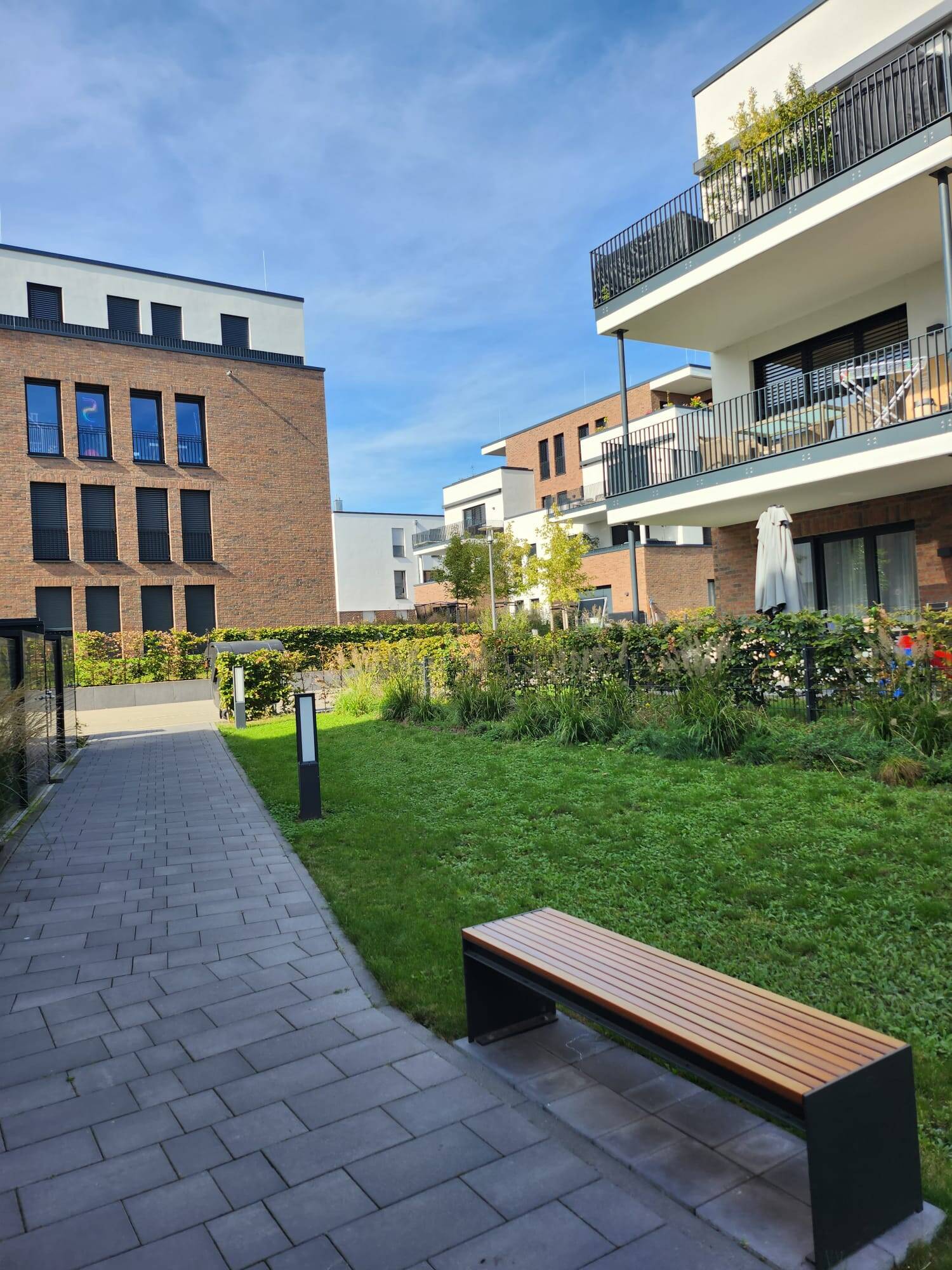 Hochwertige Erdgeschosswohnung mit Garten, Fußbodenheizung & TG-Stellplatz, 61184 Karben