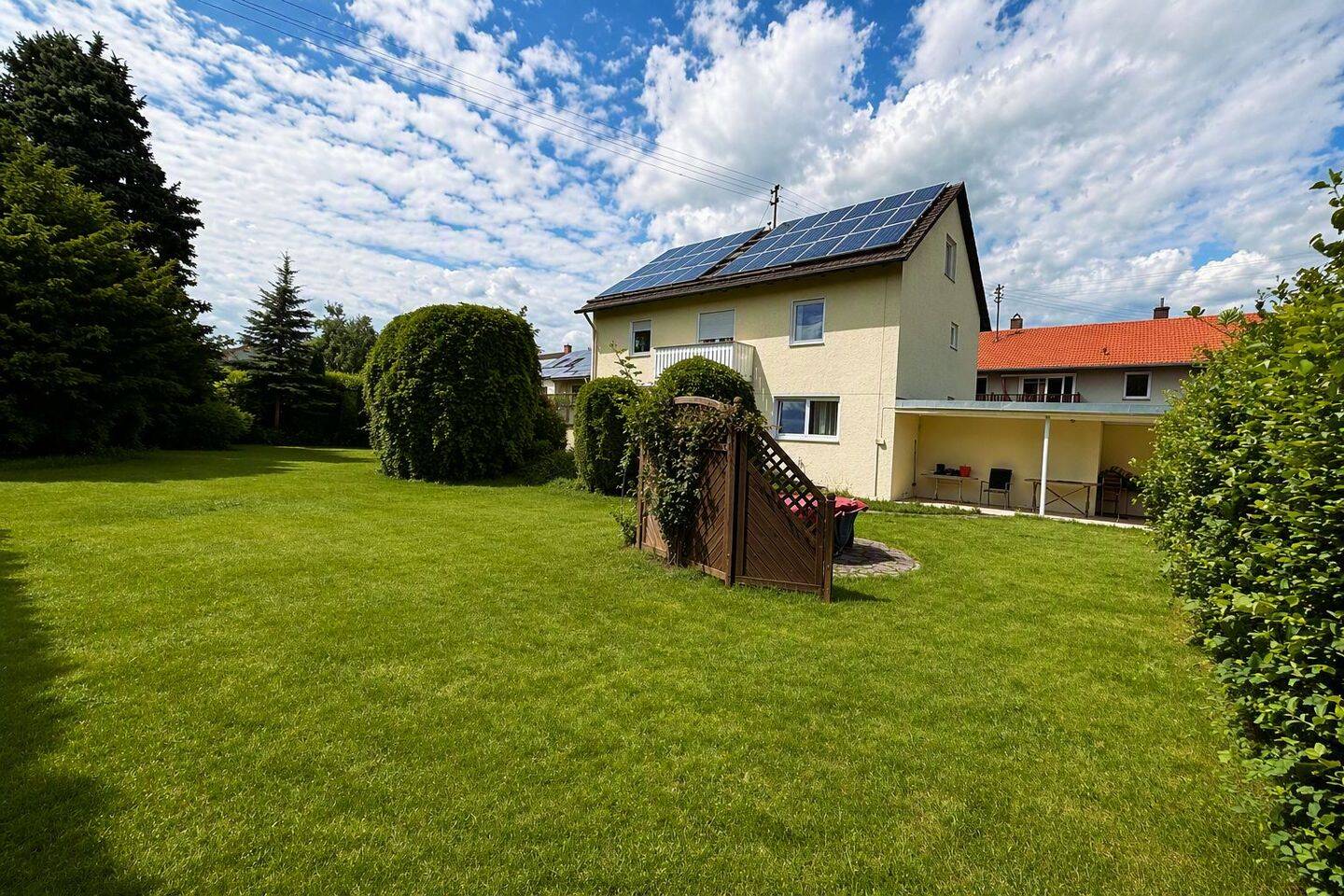 Provisionsfrei für den Käufer: Attraktives Ein-/Zweifamilienhaus in ruhiger Lage von Ampfing, 84539 Ampfing