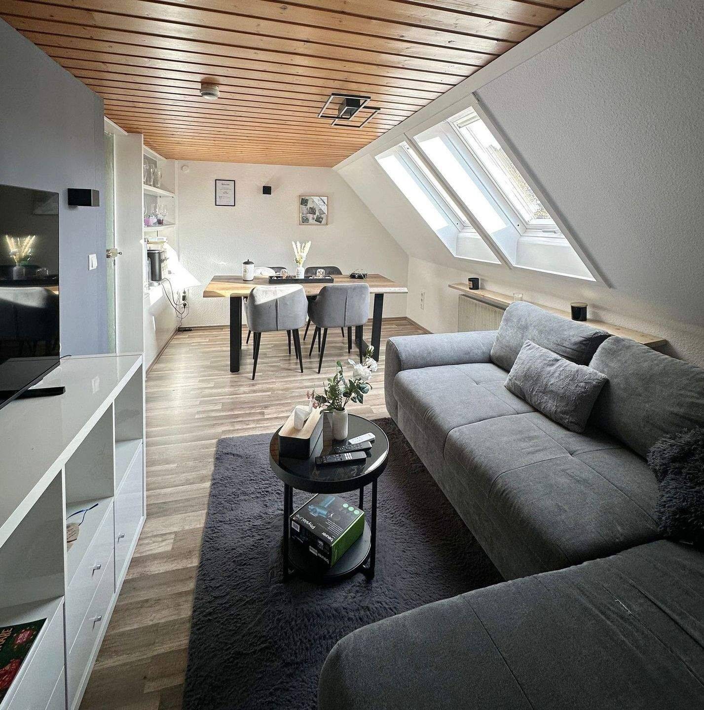 RUHIGE 3-ZI.-WHG. IN LIF! WOHNEN & LEBEN IM GEPFLEGTEN 3-PARTEIENHAUS…, 96215 Lichtenfels
