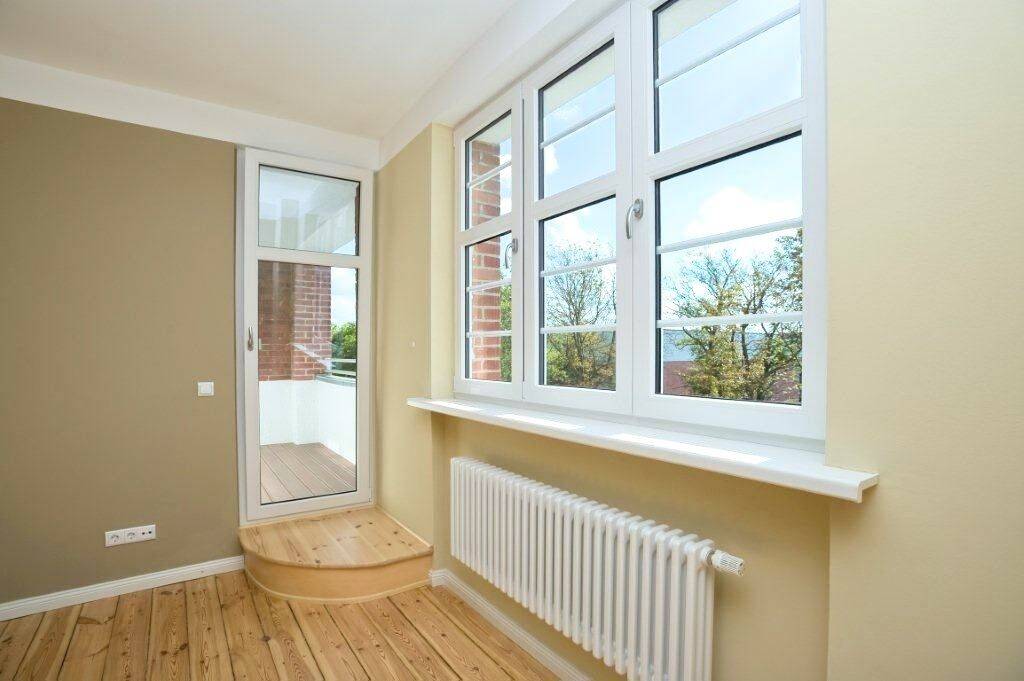 Komfortabel Wohnen | max. 5 Jahre: 2-Zimmer-Whg. im 3.OG + Süd-Loggia + Einbauküche, 13469 Berlin (Reinickendorf)