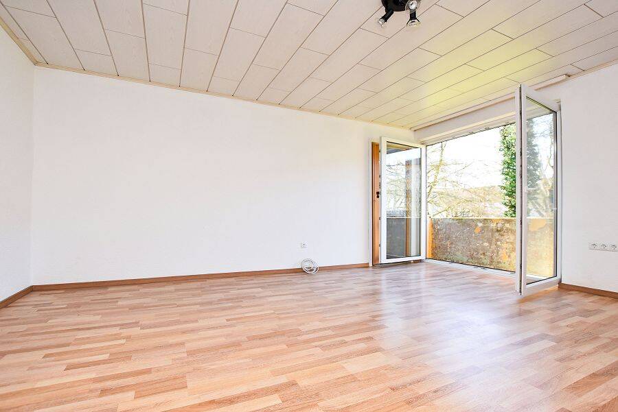 Helle 2,5-Zimmer-Wohnung in Lübeck-Marli mit viel Gestaltungspotenzial und Blick ins Grüne!, 23556 Lübeck (Buntekuh Sankt Lorenz Nord Sankt Lorenz Süd)