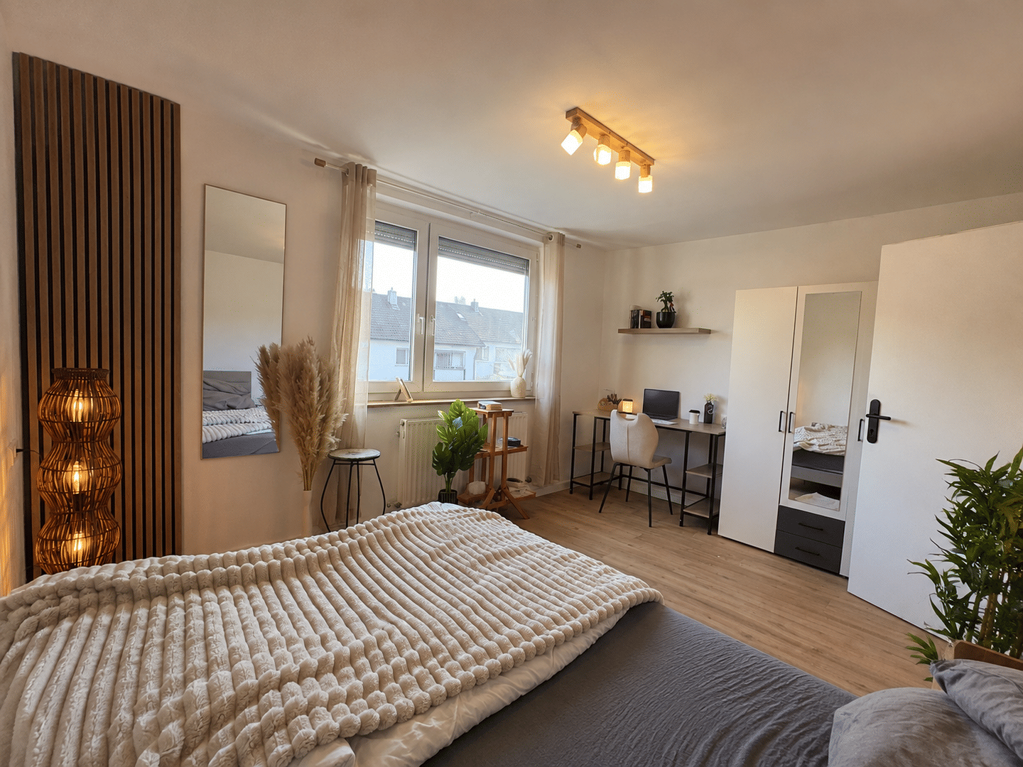 🌿 Helles und neu renoviertes WG-Zimmer in zentraler Lage (Ludwigsburg), 71638 Ludwigsburg