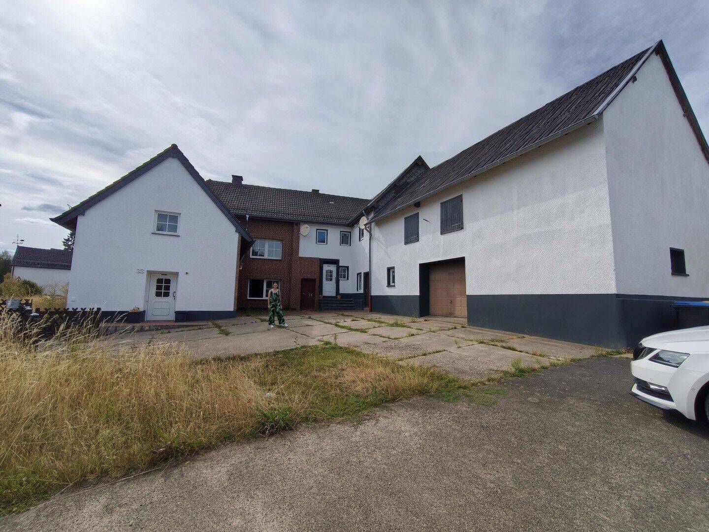 Großer Hof mit 2 Einheiten + XXL Innenhof+ Garage| 40 min bis Köln, 53947 Nettersheim