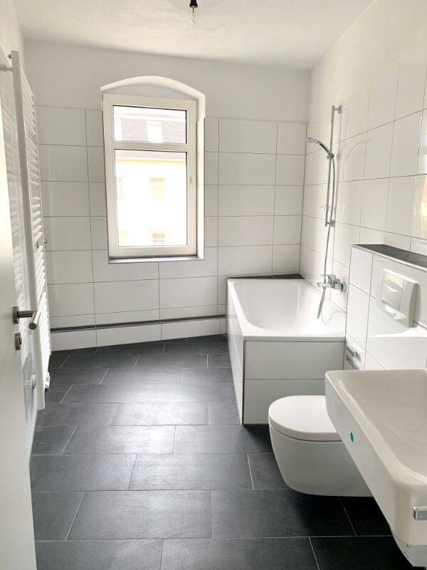 Charmante 2-Zimmer-Wohnung ab sofort zu vermieten!, 1157 Dresden