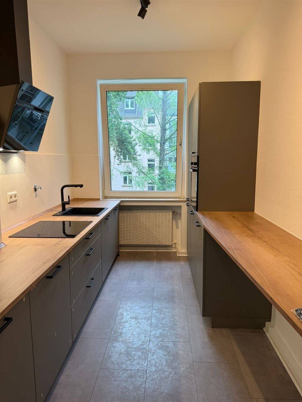 Renovierte Wohnung in Top Lage! Golzheim! Mit Küche!, 40476 Düsseldorf (Derendorf Golzheim Pempelfort)
