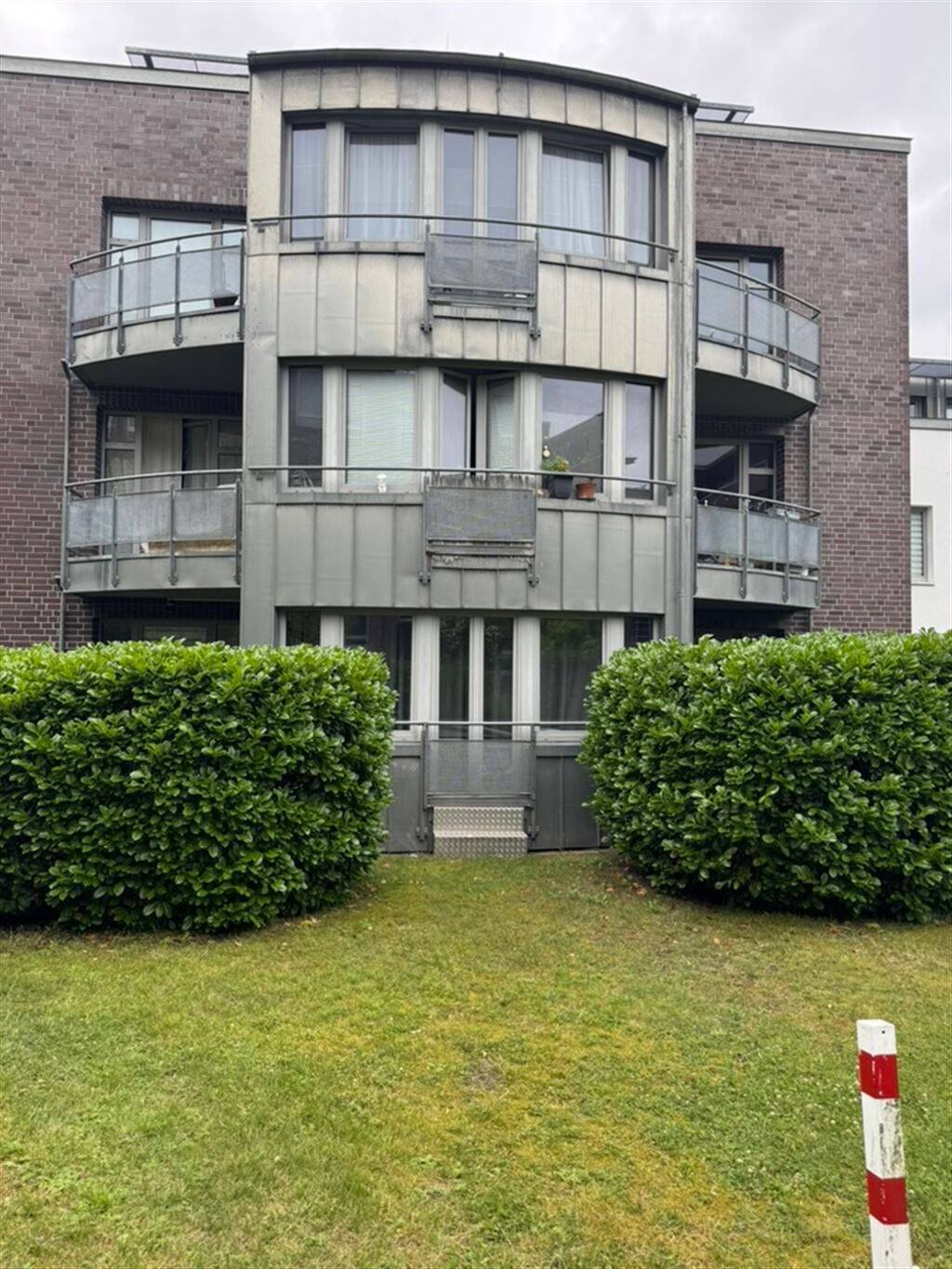 Wohnen über zwei Ebenen – offene Architektur und lichtdurchfluteter Loftcharakter, 22177 Hamburg (Wandsbek Bramfeld Steilshoop)