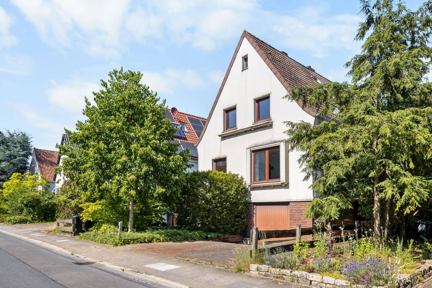 Heideviertel: Freistehendes Einfamilienhaus mit ruhigem Garten und großem Potenzial, 30625 Hannover