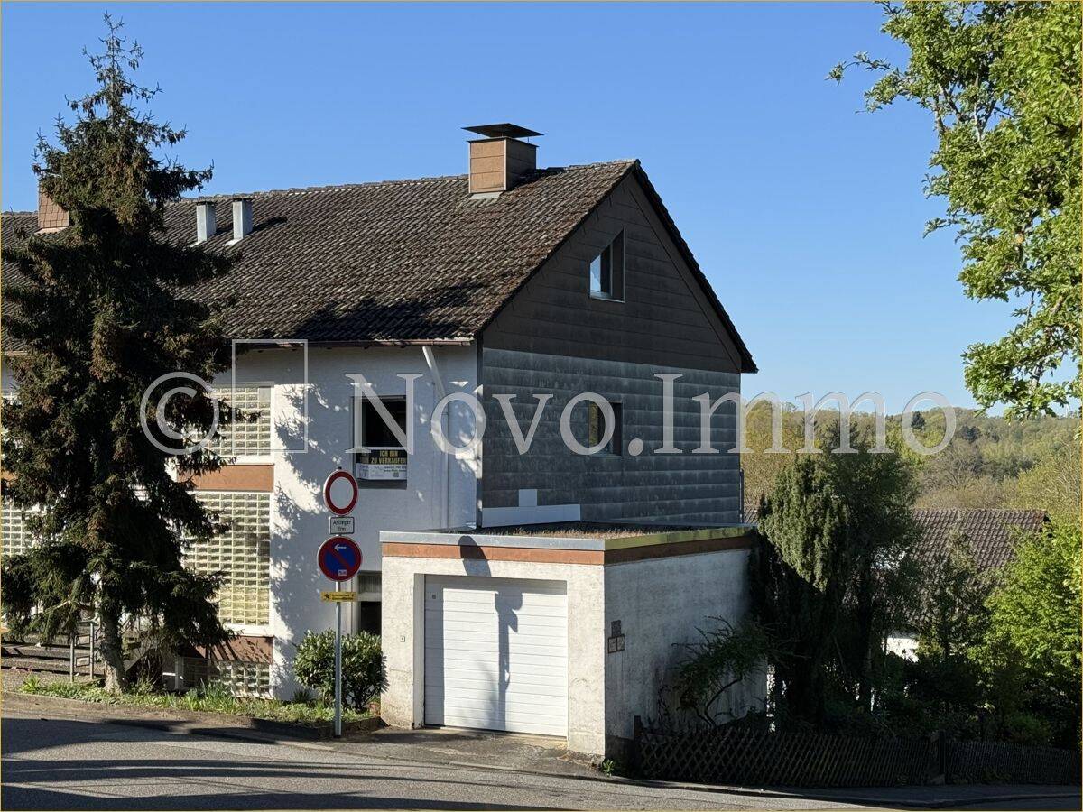 Novo.Immo | Doppelhaushälfte am Waldrand von Pirmasens – 5 Zimmer, Garten, Garage, 66954 Pirmasens