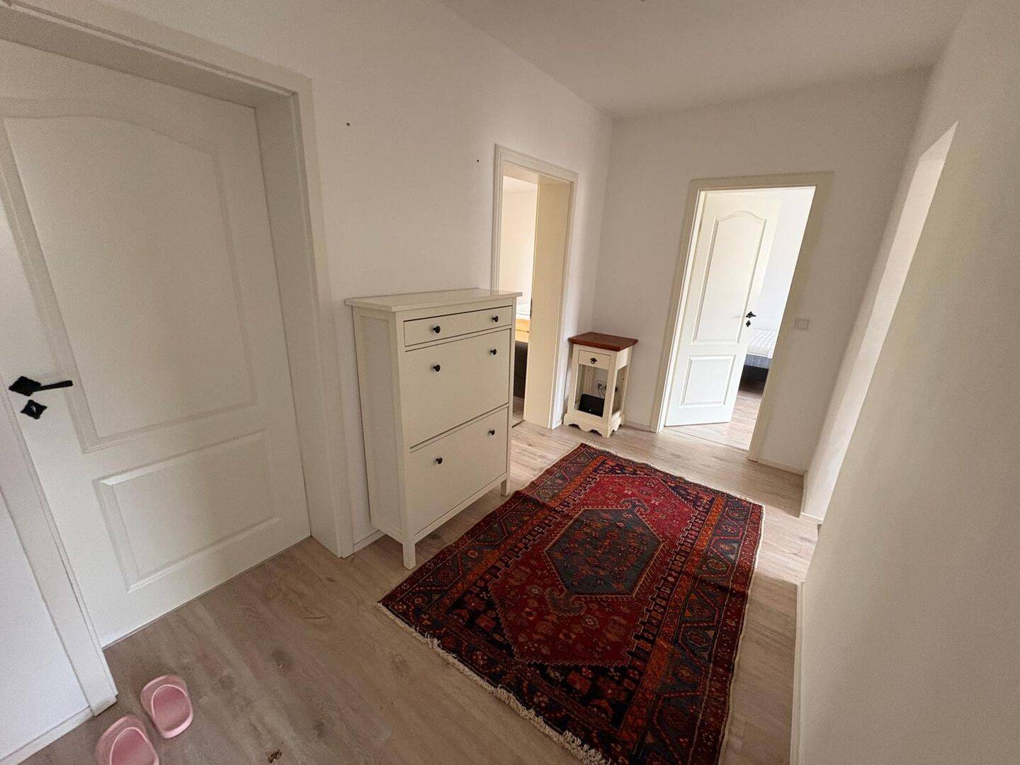 Helles WG-Zimmer in gepflegter 3er-Frauen-WG, 60488 Frankfurt am Main (Hausen Praunheim Rödelheim)