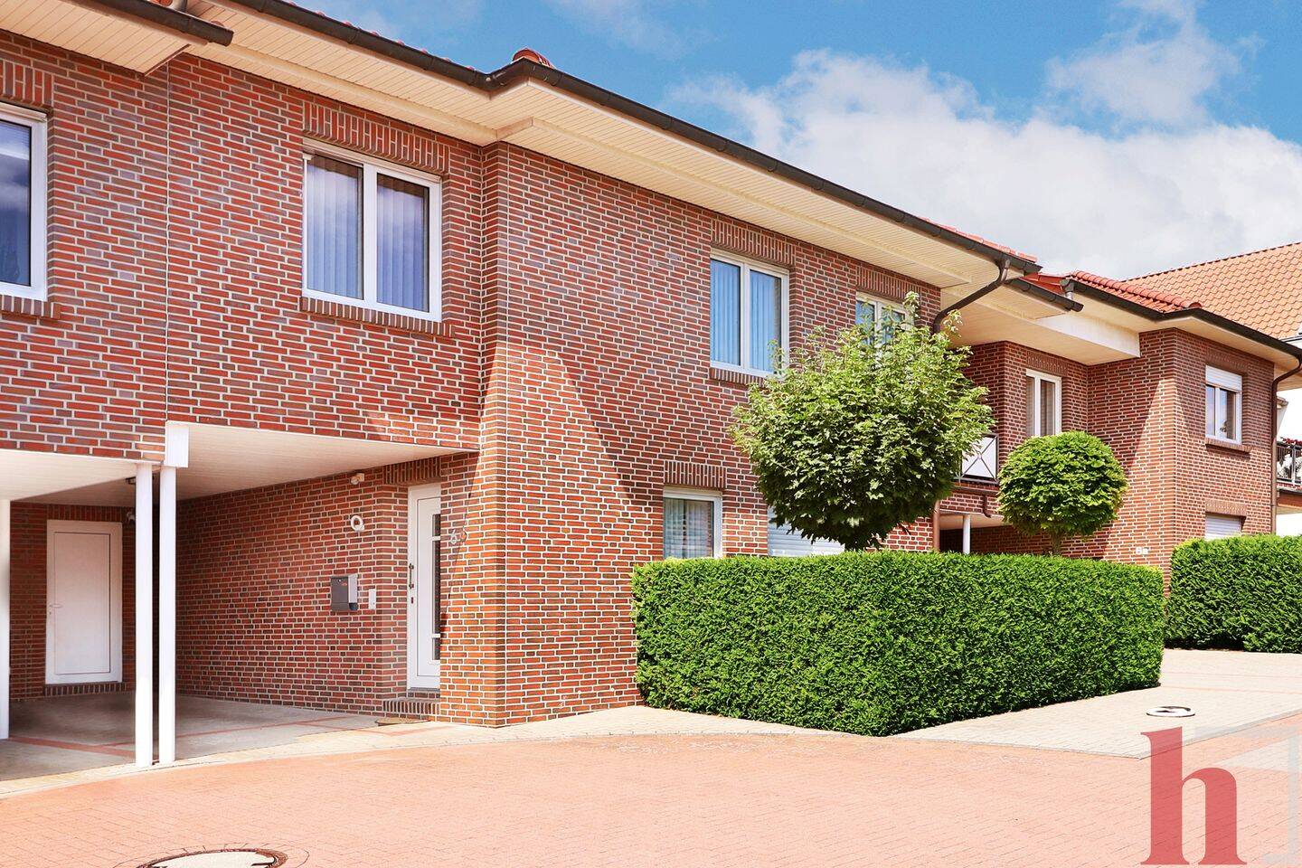 Modernisierte 4-Zimmer-Eigentumswohnung mit eigenem Eingang in Lohne, 49393 Lohne (Oldenburg)
