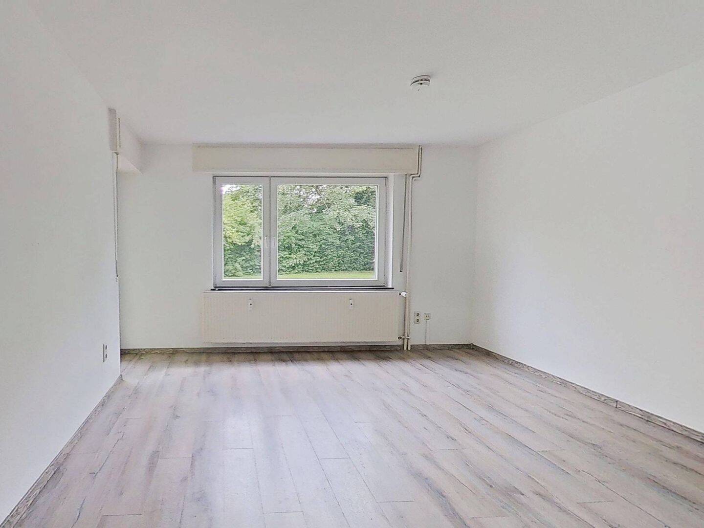 Geräumige 2-Zimmer-Wohnung mit Terrasse und Wannenbad, 31675 Bückeburg
