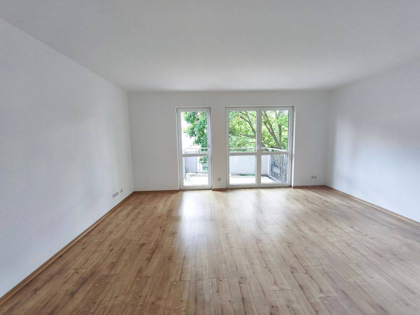 Große 3-Raum-Wohnung im Leipziger Buchfinkenweg mit Balkon im attraktiven Wohnpark, 4159 Leipzig (Lützschena-Stahmeln Möckern Wahren)