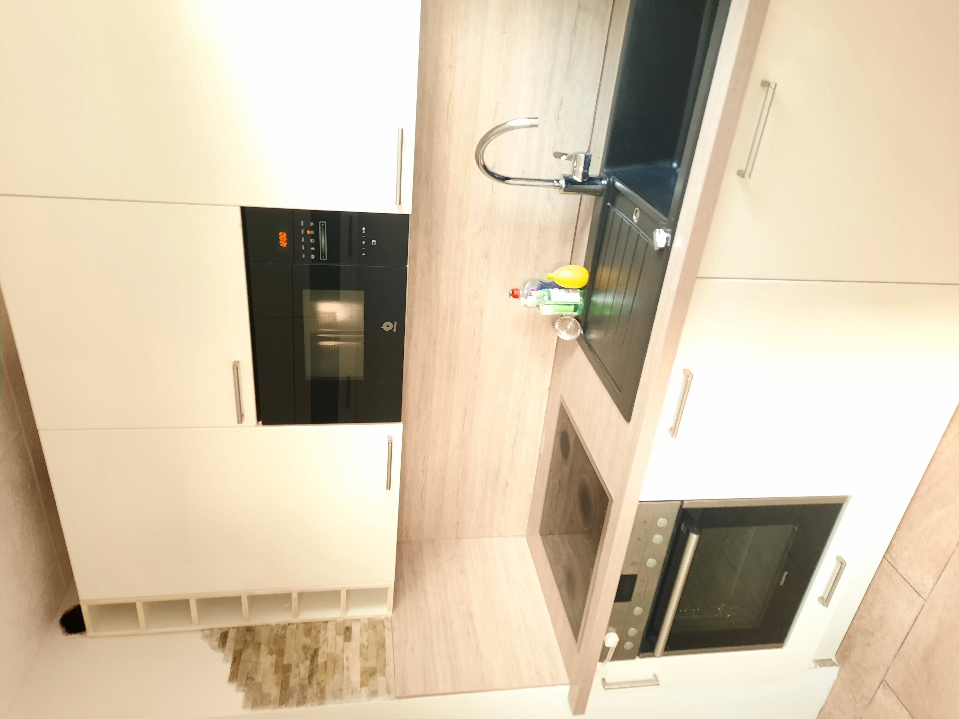 3-Zimmer-Wohnung mit 2 Balkonen und Einbauküche, 90478 Nürnberg (Dutzendteich Gleißhammer Glockenhof Sankt Peter Zerzabelshof)