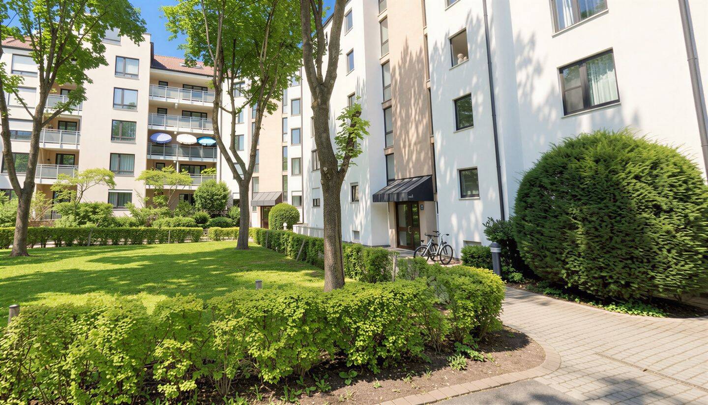 HEGERICH: Vermietete 3-Zimmer-Wohnung mit Südbalkon im Zamdorf – Bogenhausen, 81929 München (Bogenhausen Trudering-Riem)
