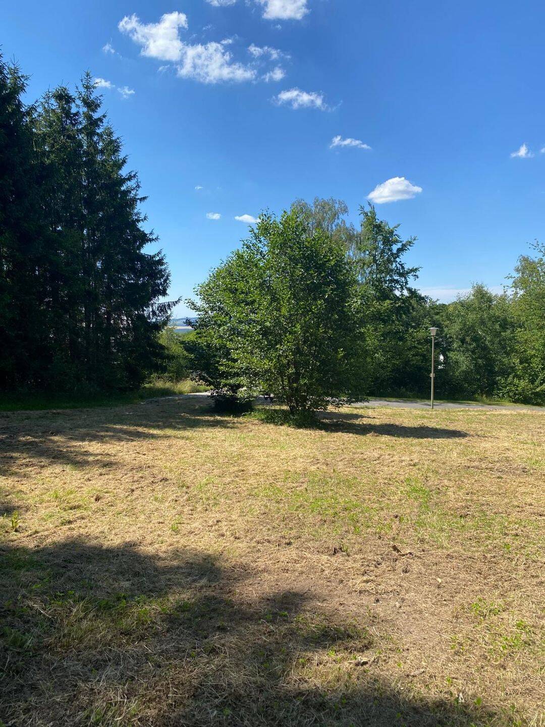 Voll erschlossen, am Waldrand, kl. See und Ortstandlage mit Weitblick, 54497 Morbach