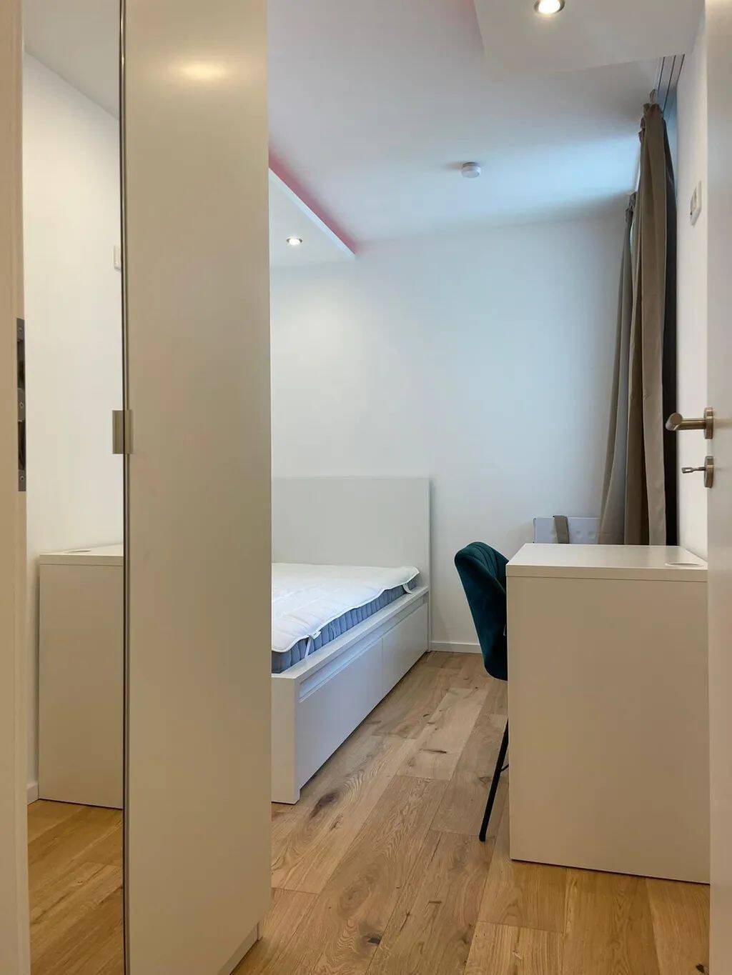 WG-Zimmer in zentraler und dennoch ruhiger Lage / Radolfzeller Straße 9, München / 5.OG / WE3054 / Zi.1, 81243 München (Aubing-Lochhausen-Langwied Pasing-Obermenzing)
