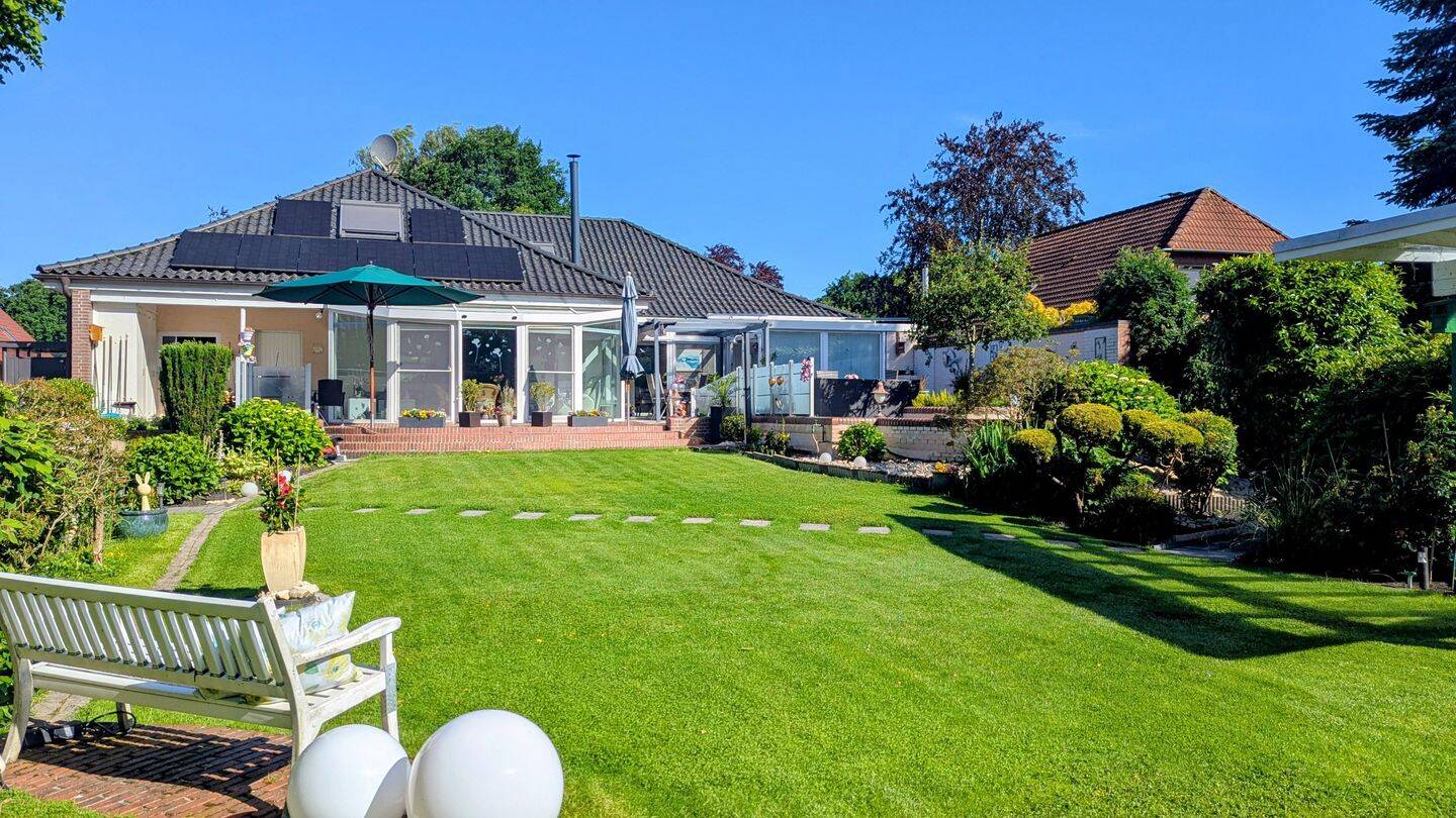 Leben, wo andere Urlaub machen – großzügiges Wohnhaus nahe der Nordsee, 26316 Varel