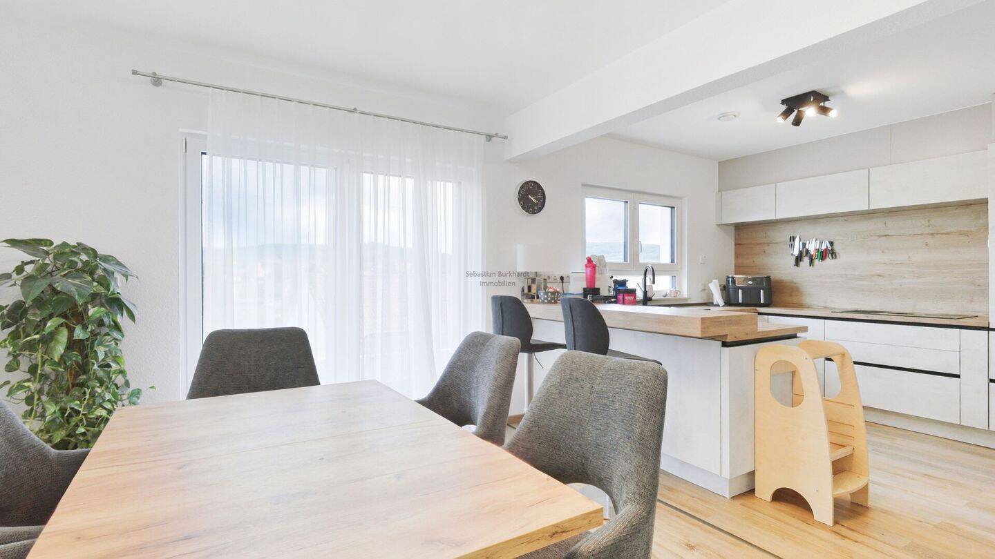 *** Exklusives KfW-40-Plus-Einfamilienhaus mit PV-Anlage, Erdwärmepumpe, Doppelgarage, 99331 Geratal (Geschwenda)