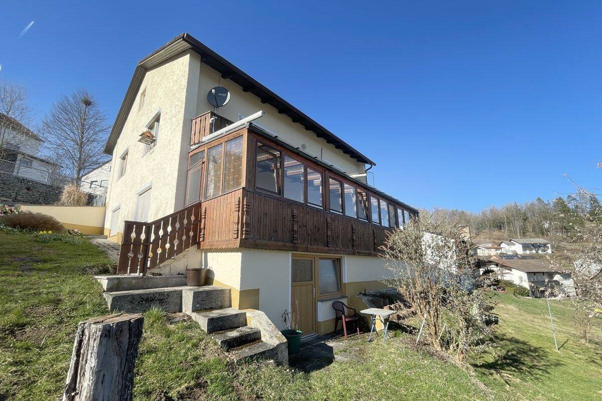 Geräumiges Wohnhaus in Schönberg, 94513 Schönberg