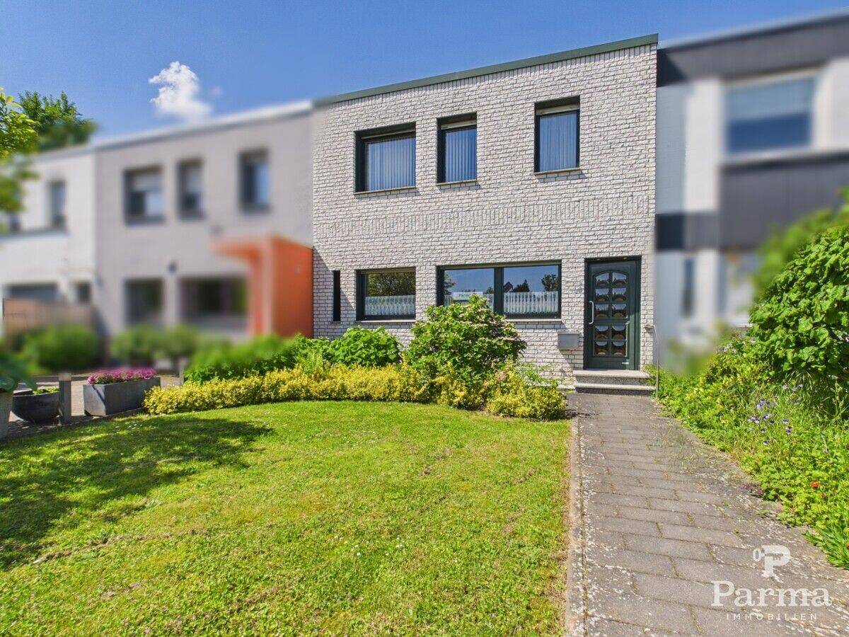 Gepflegtes Reihenmittelhaus in ruhiger Lage von Düren, 52349 Düren