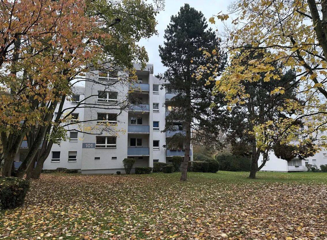 Zweitbezug (nach 1 Jahr) nach hochwertiger moderner Sanierung! Sonnige 2-Zimmer Wohnung mit Balkon (frei ab 1.10.26), 61350 Bad Homburg v.d. Höhe