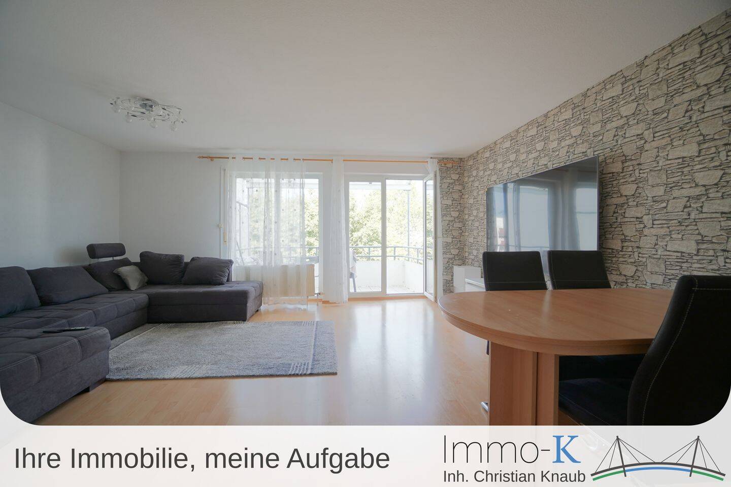 Komfortable und helle 3-Zimmer-Wohnung mit Balkon, Dachterrasse und 2 Stellplätzen, 77694 Kehl