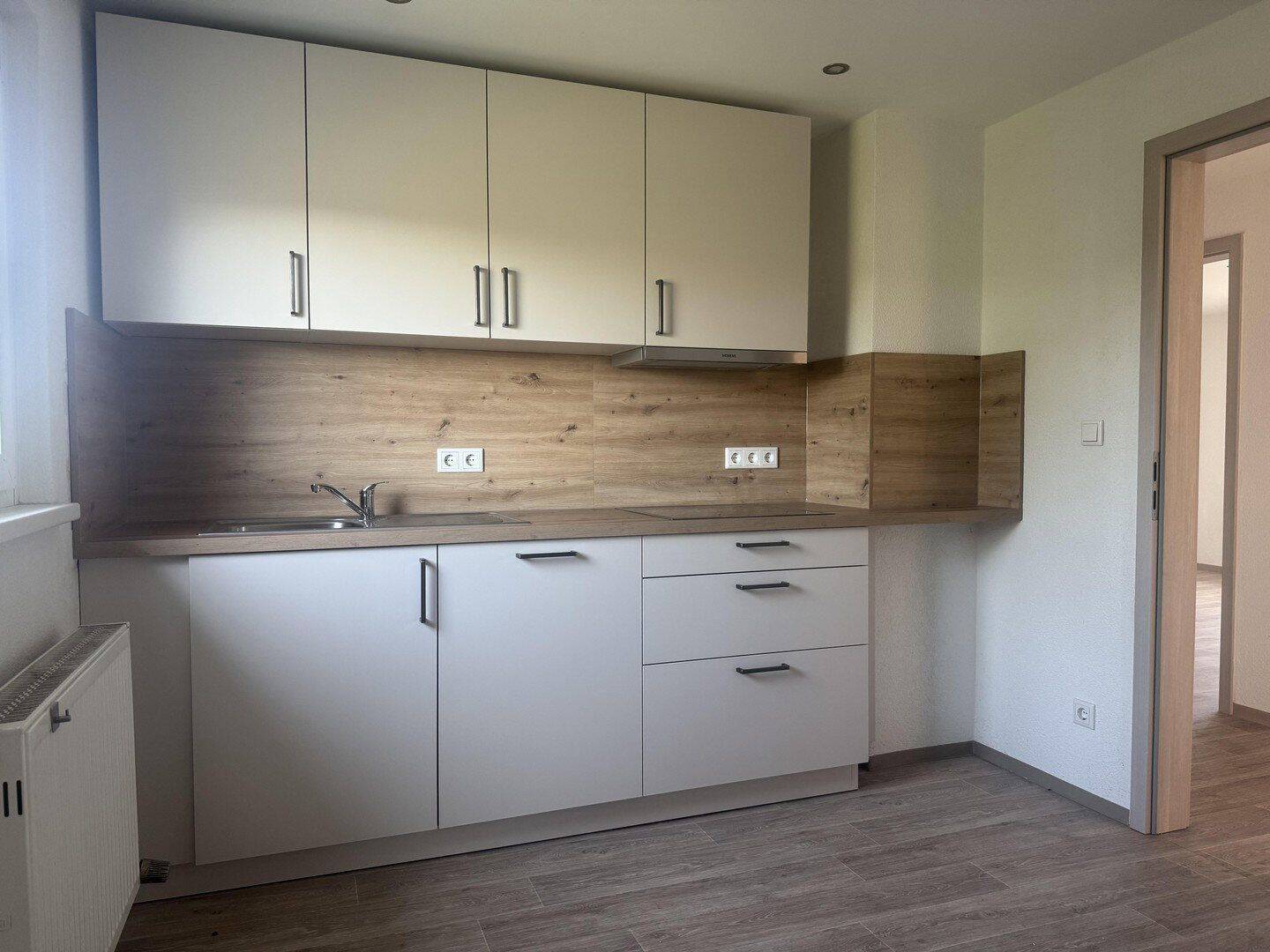 3-Zimmer-Wohnung mit neuer Einbauküche, Südbalkon & Stellplatz, 91710 Gunzenhausen