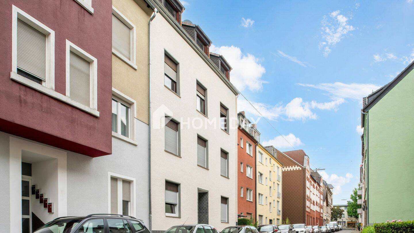 Charmantes MFH mit Entwicklungspotenzial – Fünf Wohneinheiten, Garage und gemeinschaftlichen Garten, 44866 Bochum (Günnigfeld Leithe Sevinghausen Wattenscheid Westenfeld)