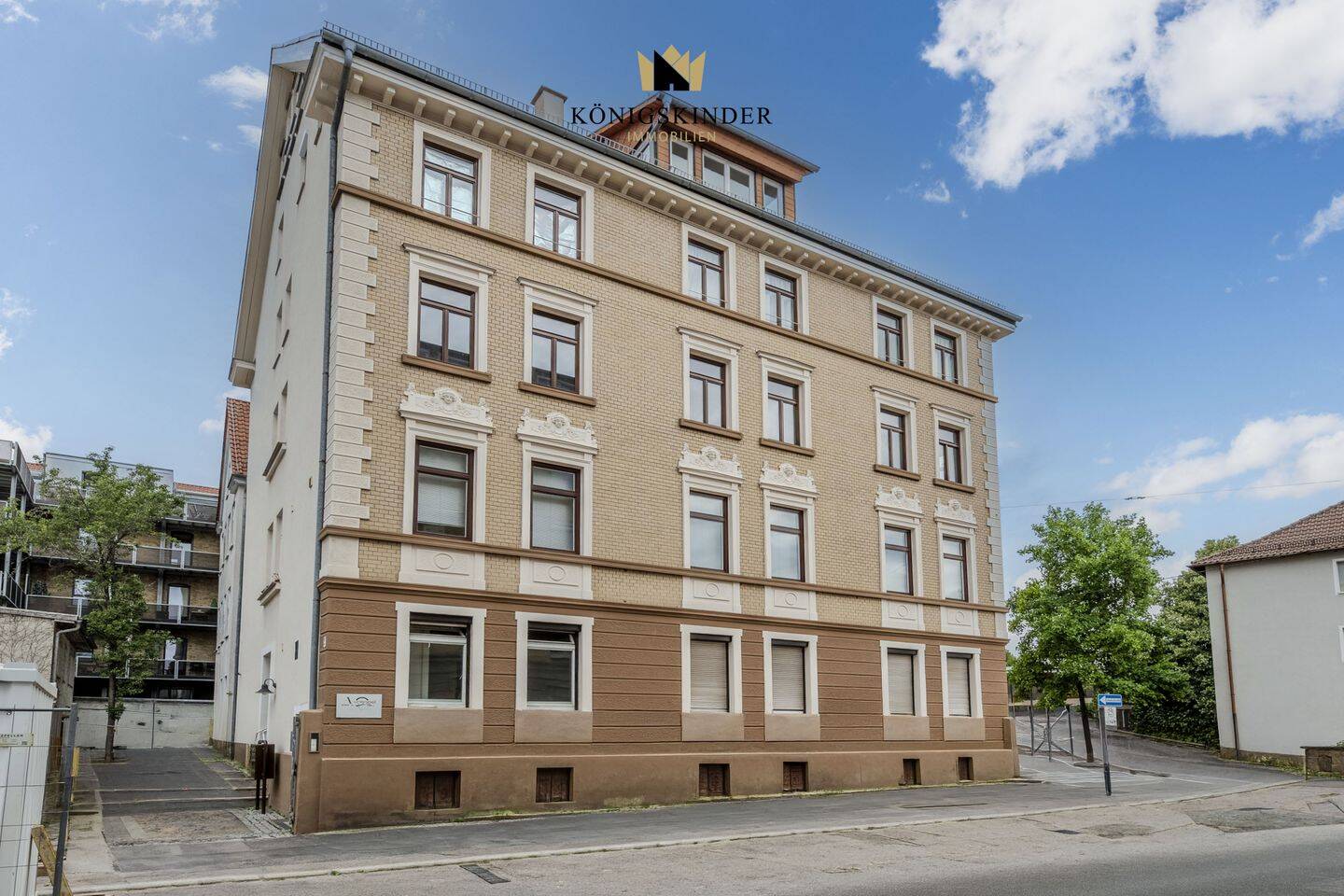 Ihr neues Zuhause im Stuttgarter Westen: Stilvolle 5-Zimmer-Altbauwohnung, 70176 Stuttgart (Mitte West)