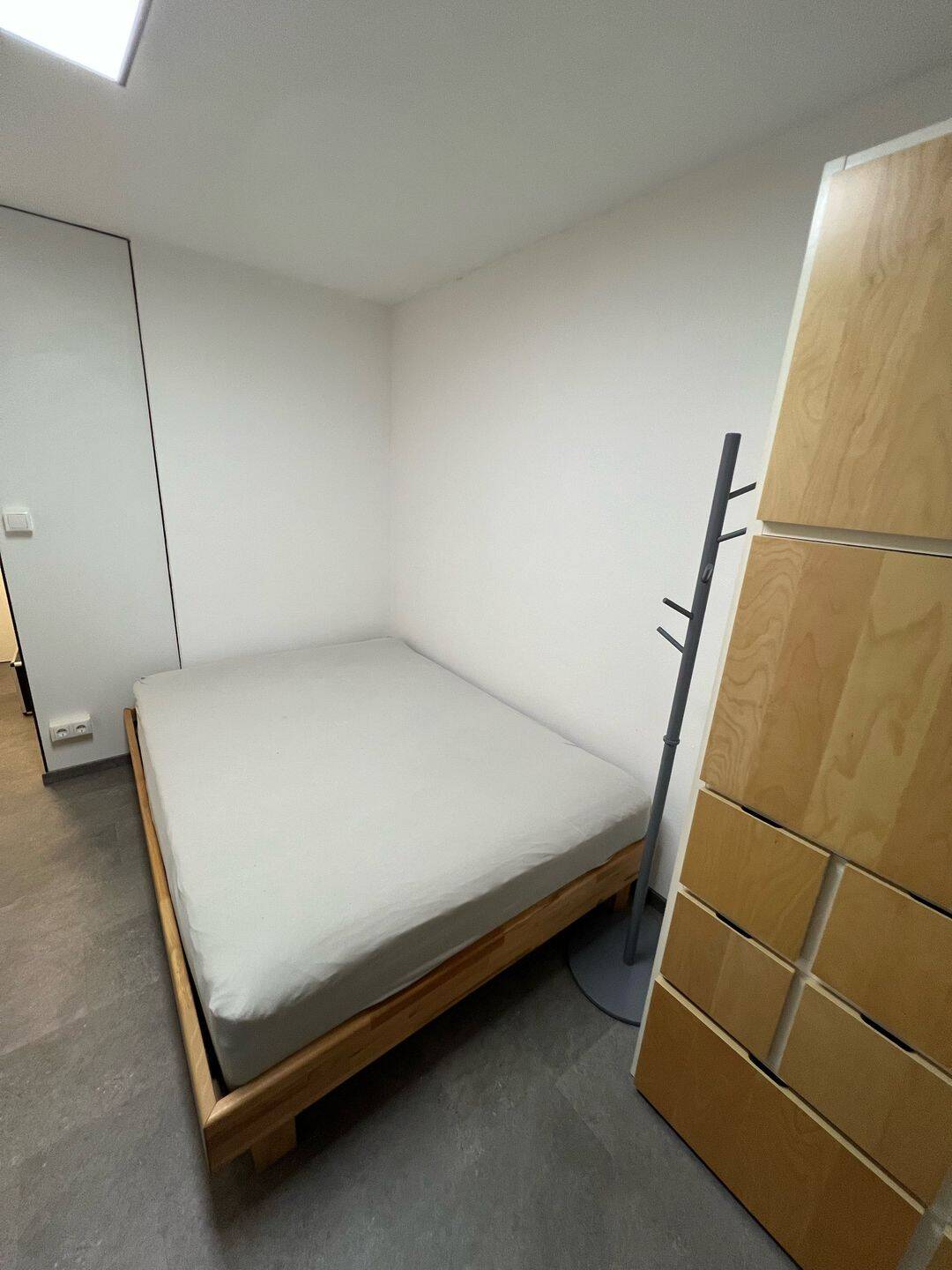 Einzimmer-Appartment, ca. 16qm, möbliert, Renovierung 2025, inkl. Strom und Internet, 91052 Erlangen (Anger Erlangen-Ost Erlangen-Süd Innenstadt)