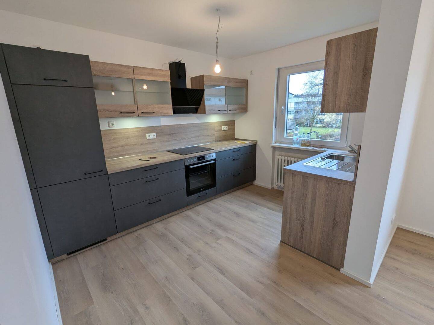 Helle Wohnung mit Balkon, 97209 Veitshöchheim