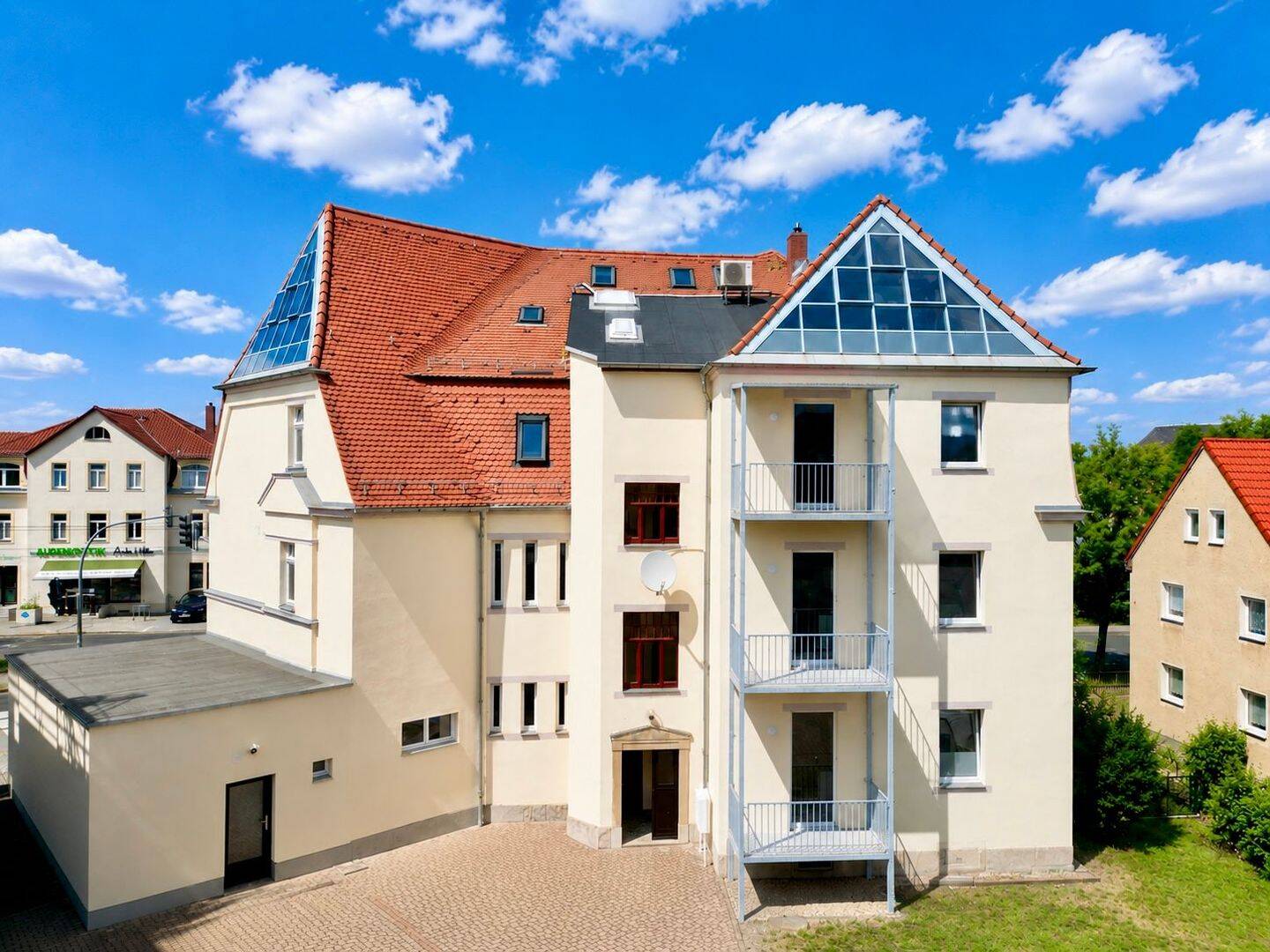 * modernisierte und schöne 2 Raumwohnung mit Einbauküche *, 1189 Dresden (Coschütz/Gittersee Kleinpestitz/Mockritz Naußlitz Plauen Räcknitz/Zschertnitz)