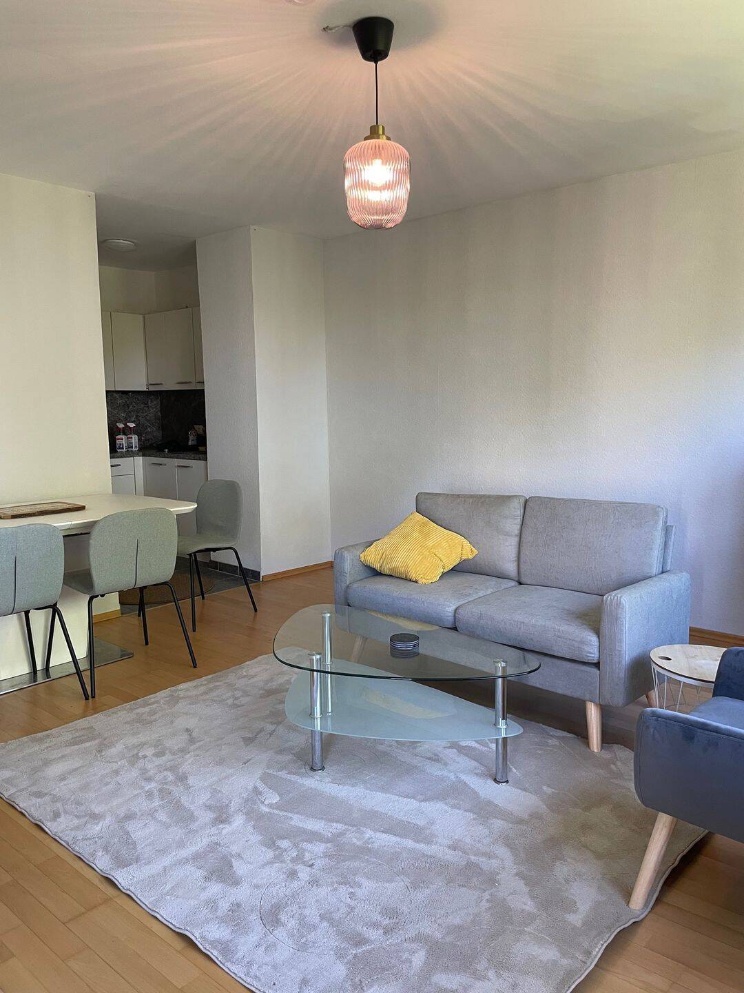 Moderne möblierte 2-Zimmer-Wohnung mit Balkon & traumhaftem Grünblick – 5 Min zur S-Bahn Puchheim, 82178 Puchheim