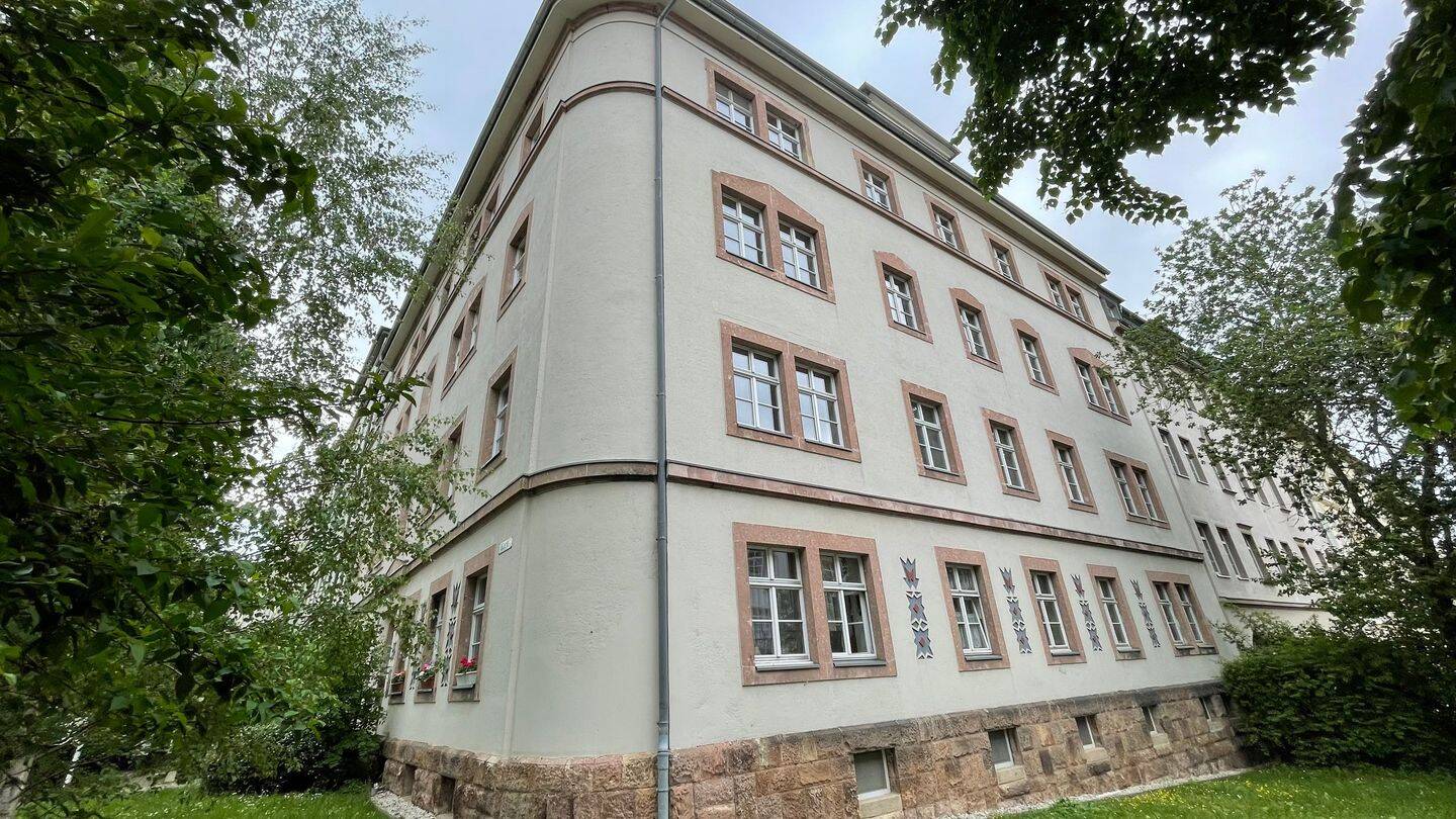 1. OG mit Aufzug / neues Laminat wird verlegt oder Kaltmietfrei mögl., 9131 Chemnitz (Ebersdorf Hilbersdorf)